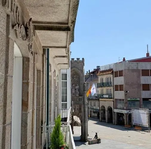 Piso Praza Do Concello Апартаменты Порриньо